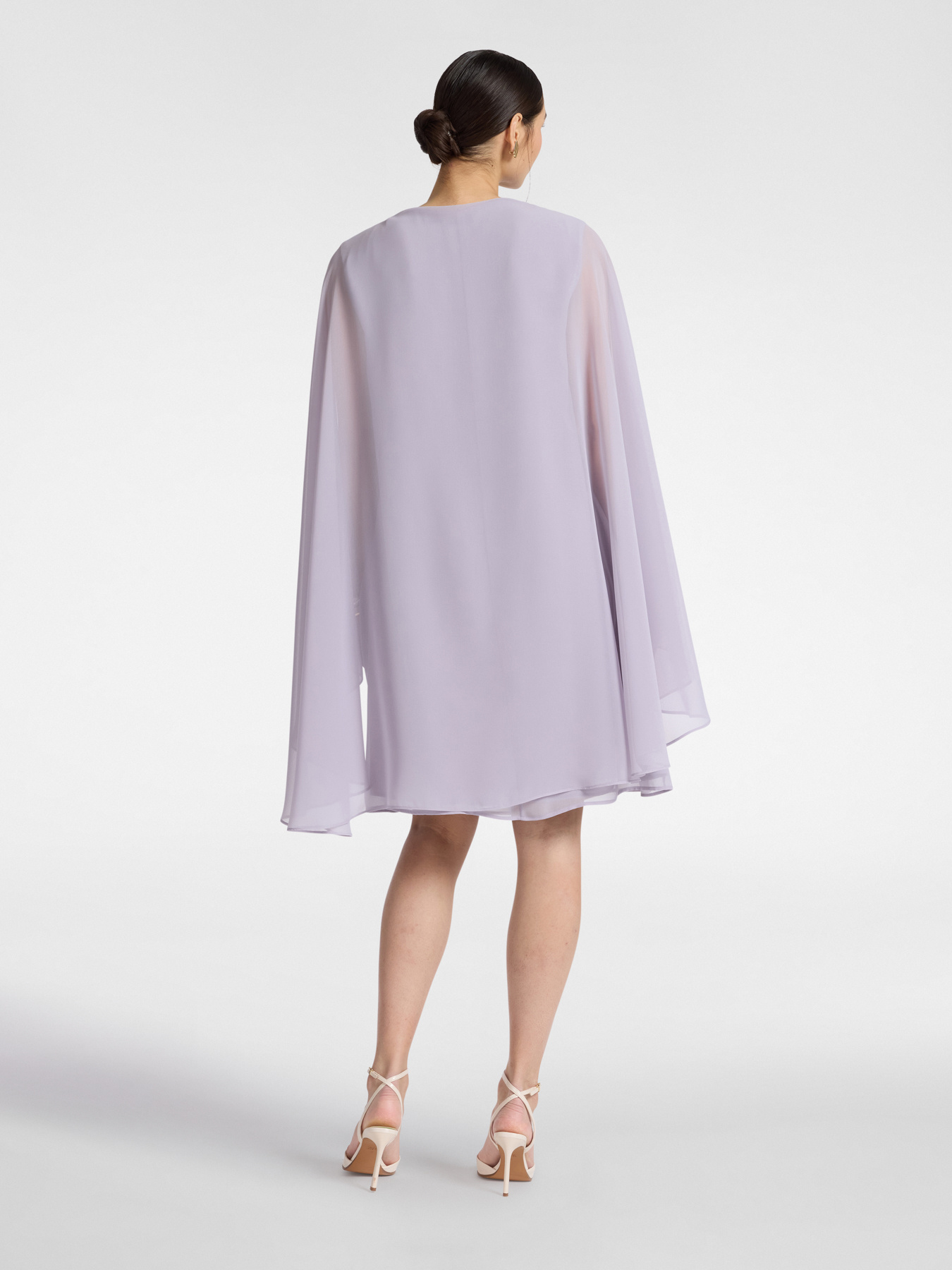 7071P000280N0B9_02I_high-res